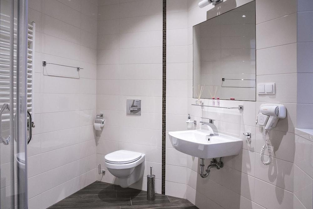 קרקוב Atlantic Aparthotel מראה חיצוני תמונה