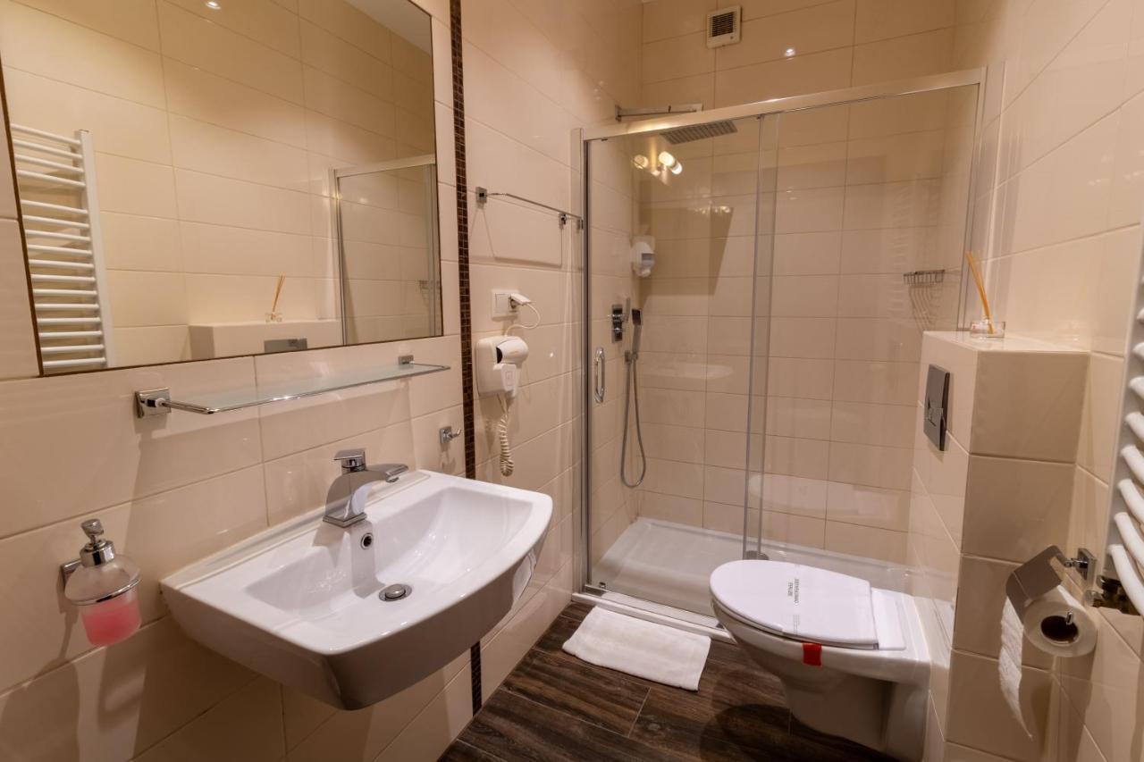קרקוב Atlantic Aparthotel מראה חיצוני תמונה